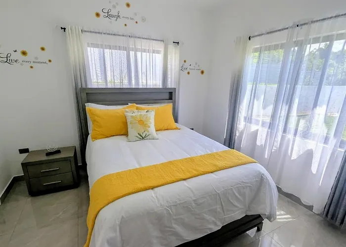 Savannah's Charm- Cozy & Comfort In Paradise Mins From